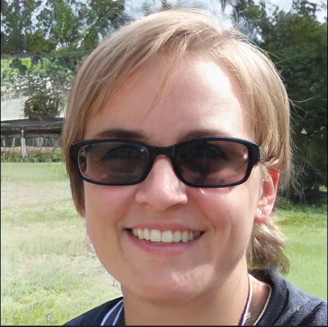 Magda N.